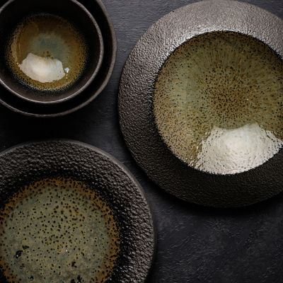 Plate 20,5cm textured moss Cone