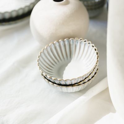 Kom 13xH4,5cm nuance white Lotus
