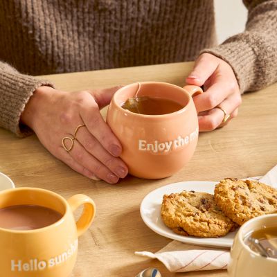 Beker 42cl "Enjoy the moment" roze Muggies