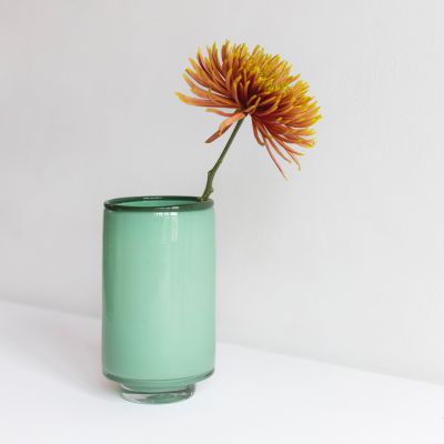 Vase 12xH21,5cm pistachio green Milo