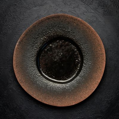 Assiette plate 26cm wide rim ash Ferro